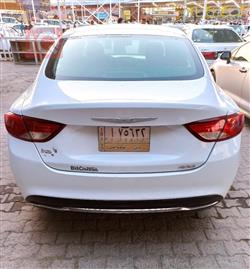 کرایسلەر 200